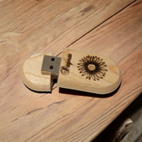 engraved wood USB-memory stick